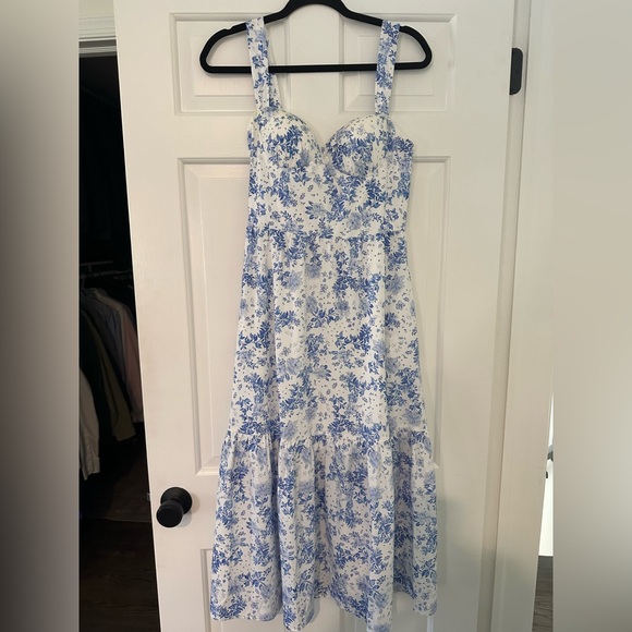 Commense Dresses & Skirts - Blue floral maxi dress